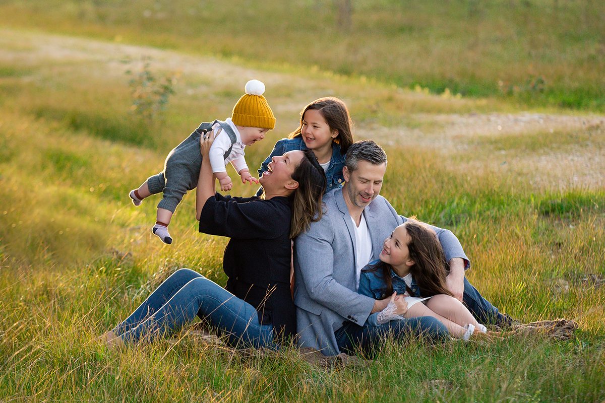 family+cuddles+photos+field by deb elton family photography